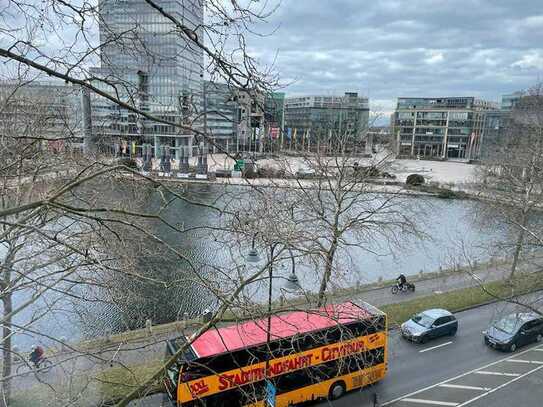 Unverbaubarer Seeblick: Modernisierte 2,5-Zimmer-Wohnungen mit Balkon und EBK