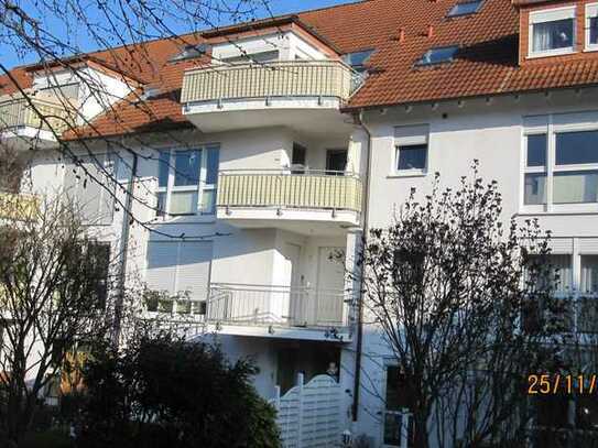 Schöne, geräumige zwei Zimmer Wohnung mit SW-Balkon in Bad Nauheim