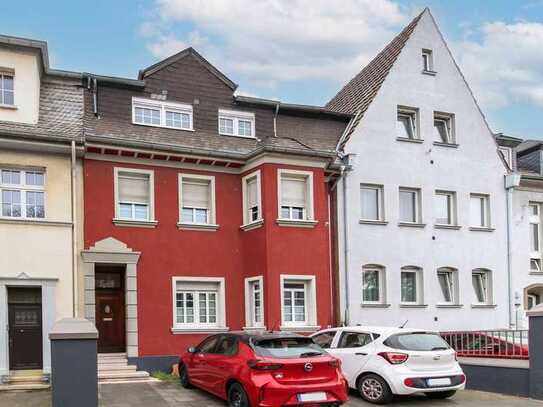 Gut vermietete Kapitalanlage: Charmanter MFH-Altbau mit 3 WE und Potenzial