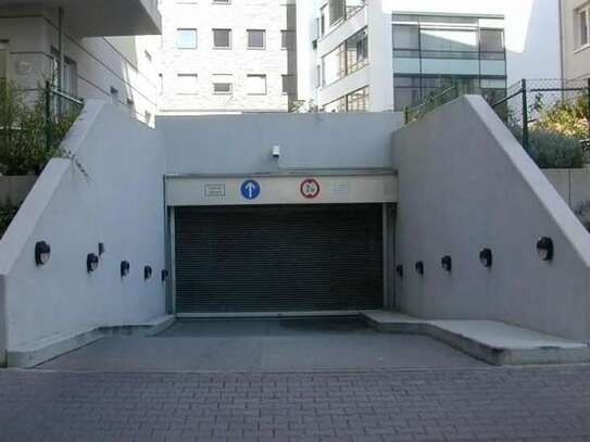 Tiefgarage Parkplatz in Bockenheim