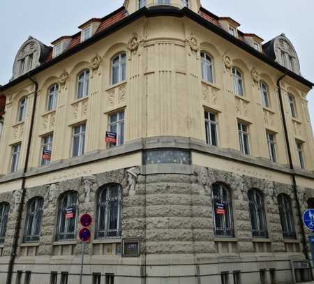 Ehemalige Staatsbank der DDR in zentraler Lage von Schmölln