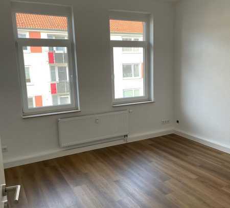 Kernsaniert und sofort bezugsfertig! Schicke 2-Zimmer Wohnung in Giebelstieg