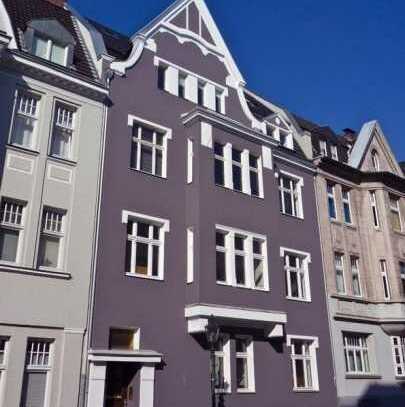 Traumhafte 4-Zi. Maisonettewohnung, KDB, SW-Terrasse und Garten