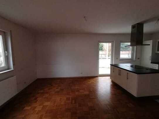 Modernisierte 6,5-Zimmer-Maisonette-Wohnung mit geh. Innenausstattung mit EBK