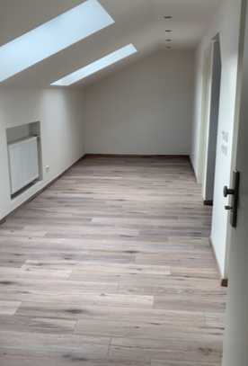 Exklusive 2-Zimmer-Dachgeschosswohnung in Sindelfingen Mitte