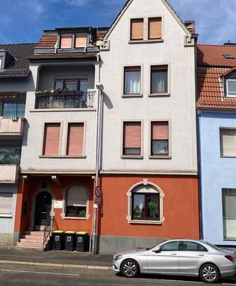 Wegen Auswanderung - ca. 18-Zimmer-Mehrfamilienhaus in Aschaffenburg Stadtmitte