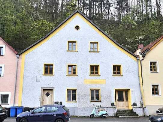 Historisches, saniertes Wohn- und Geschäftshaus, gut vermietet in Passau-Ilzstadt