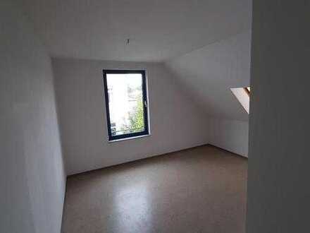 *2-Zimmer mit tollem Wohnzimmer*