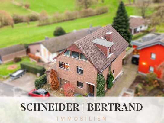 Freistehendes Zweifamilienhaus mit traumhaftem Ausblick in Brand