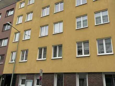 Sanierte 4,5-Zimmer-Wohnung mit Balkon und EBK in Duisburg