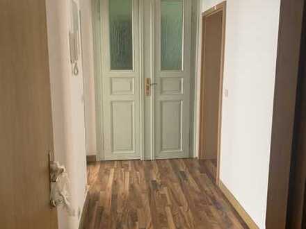 Schöne 2-Zimmer-Wohnung im Altbau