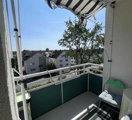 Moderne 3-Zi. Wohnung mit EBK und Balkon in Griesheim