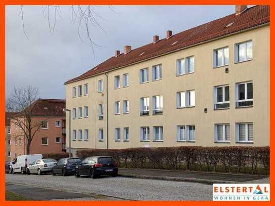 Erstbezug nach Sanierung! Küche und Bad mit Fenster // separates WC // Spielplatz am Haus!