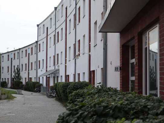 WBS für Brandenburg erforderlich - Helle 3-Zimmer-Wohnung mit Balkon in Teltow!