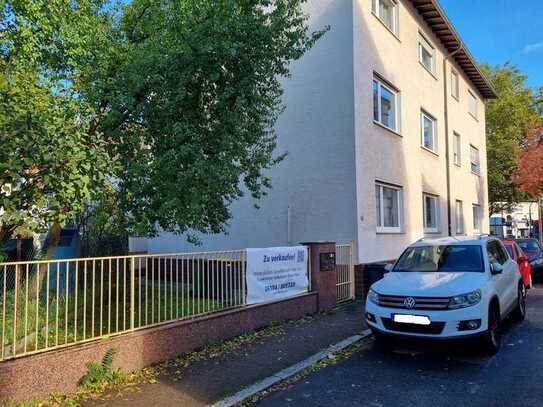 4-FH mit Nebengebäude, oder die Möglichkeit, ein modernes Wohn- und Geschäftshaus zu errichten!