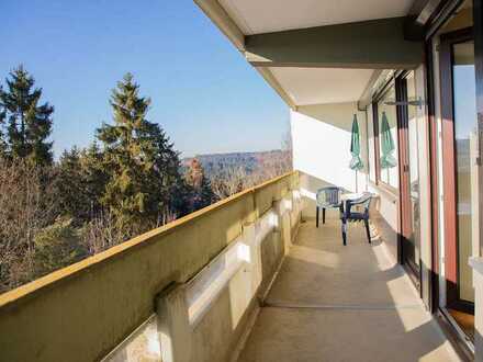 Aussichtsreiche 4-Zimmer-Wohnung mit Balkon und EBK in Rosenfeld