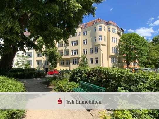 Bezugsfreie 3-Zimmer Altbauwohnung am Friedensplatz in Tempelhof