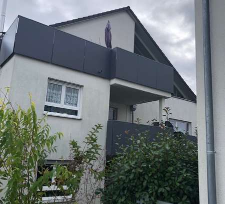 Helle u. gut geschnittene 3-Zimmer-Wohnung mit Balkon am Feld in Leonberg-Höfingen