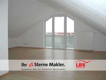 Helle Maisonette-Wohnung mit 3 Balkonen und Stellplatz