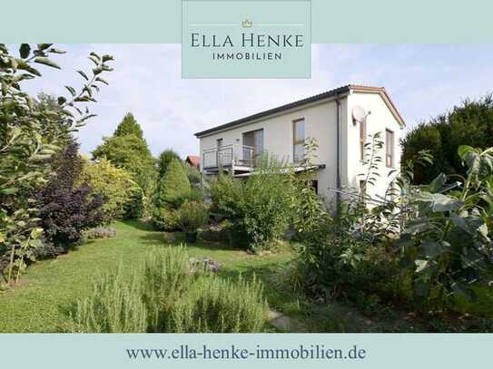 Modernes Einfamilienhaus + Einliegerwohnung oder Büro mit schönem Garten...