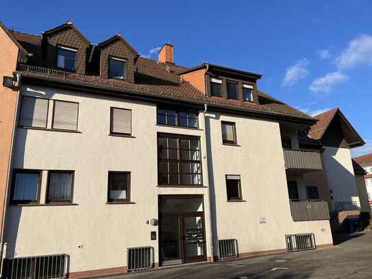 ***Zentrale Lage-Eigennutzung oder Kapitalanlage, großes 1 Zimmer-Apartment direkt in Michelstadt***