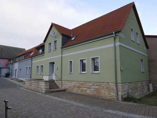 Schöne kleine 2 Zimmerwohnung in Steuden