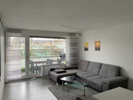 Renovierte 2-Zimmer-Wohnung mit Balkon, Einbauküche, Aufzug und TG-Stellplatz in Kaiserslautern
