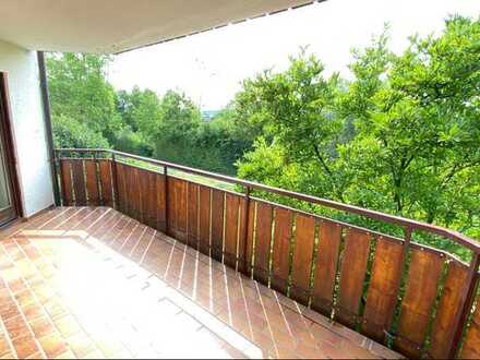 Praktische 4-Zimmer-EG-Wohnung mit Balkon und Einbauküche in Güglingen