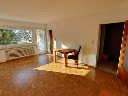 Stilvolle, gepflegte 1-Zimmer-Wohnung mit Balkon und EBK in Augsburg