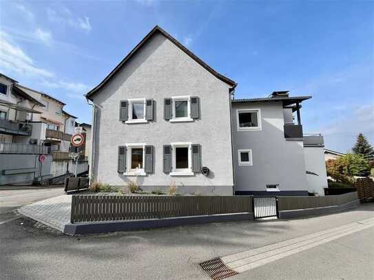 *Provisionsfrei* Kernsanierte Doppelhaushälfte mit PKW-Stellplatz
in ruhiger Wohnlage von Nußloch