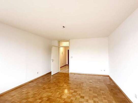 Zentrumsnahe 3 Zi.-Wohnung in Lahr mit EBK, Balkon und Stellplatz - ab sofort