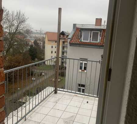 *** Liebhaberobjekt *** Dachgeschosswohnung mit sonniger Dachterrasse ***