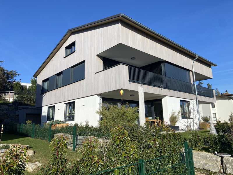                                                               Premium Wohnung mit Balkon und Seeblick 130 m&sup2;                                                       in West (Landshut)