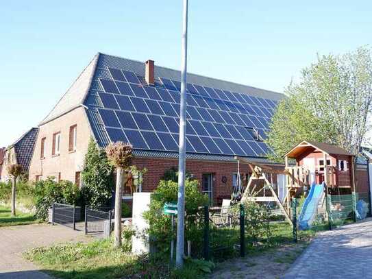 Kaufgelegenheit: ehemaliges Bauernhaus mit 4 Wohneinheiten (ca. 30.900,00 € Einnahmen p. a.)