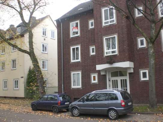 Sehr schöne 2,5 Zimmer Wohnung mit Blick ins Güne