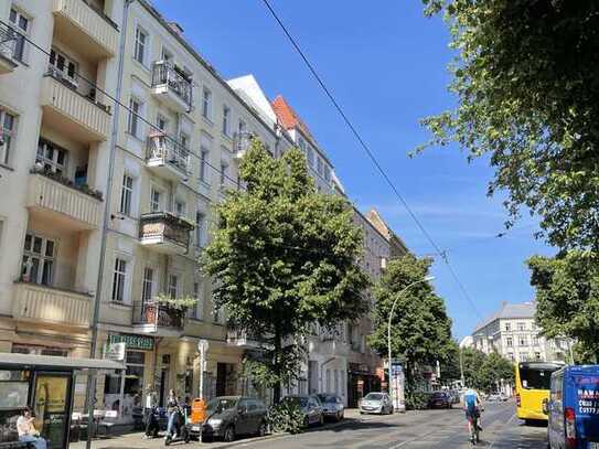 Top-Lage: Charmante 2-Zimmer-Wohnung mit Balkon (Friedrichshain)