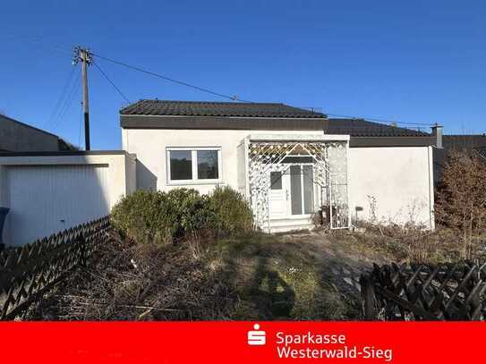 Nähe Horhausen, modernisiertes Wohnhaus mit Garage und Garten in ruhiger Lage