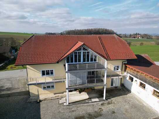 Vierseithof mit großem Wohnhaus und einzigartigem Fernblick! Selbstversorger/Tierhaltung denkbar!