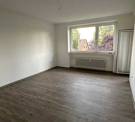 Komplett sanierte 2-Zimmer-Wohnung mit Balkon