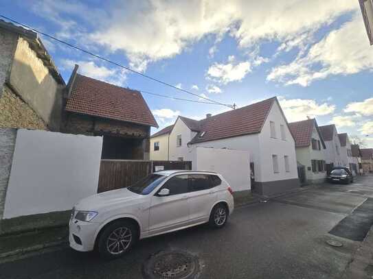 Erstbezug nach Renovierung, modernisiertes Einfamilienhaus mit eigener Scheune in Gimbsheim !