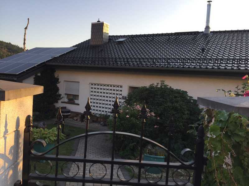                                                               Helle 3-Zimmer-Wohnung mit gro&szlig;er Terrasse in ruhiger Wohneinheit                                                       in Lautertal (Coburg)
