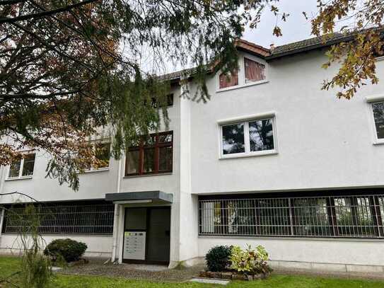 Attraktive 2-Zi. Maisonette-Wohnung mit Stellplatz