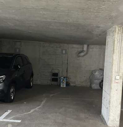 Tiefgaragenstellplatz zu vermieten