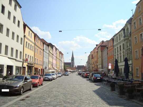 Rgbg - Stadtamhof ! TOP-Dreizimmerwohnung mit Dachterrasse !