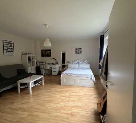 Stilvolle 1-Zimmer-Hochparterre-Wohnung in Kiel Wik