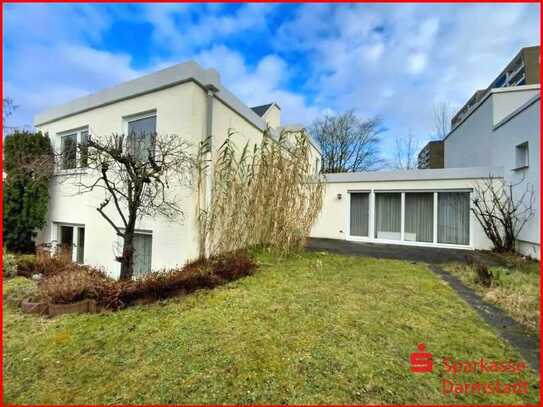 Architektonisch reizvolles Einfamilienhaus in gesuchter Wohnlage