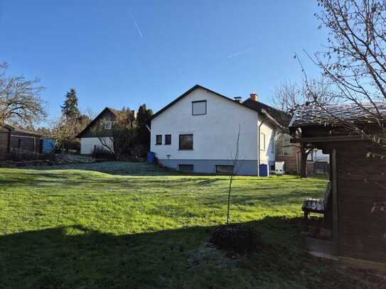 LAGE LAGE LAGE - zentral u. beliebt in Bad Camberg - charmantes Haus auf herrlichem Grundstück