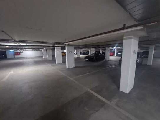 Tiefgaragenplatz in der Sedanstraße 8 / Geibelstraße 36-40