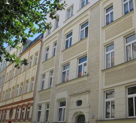Schöne3 Zi-Wohnung mit Balkon, Laminat und Duschbad in der südl. Innenstadt