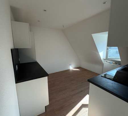 Erstbezug nach Sanierung: freundliche 4-Zimmer-Wohnung mit Einbauküche in Kaiserslautern